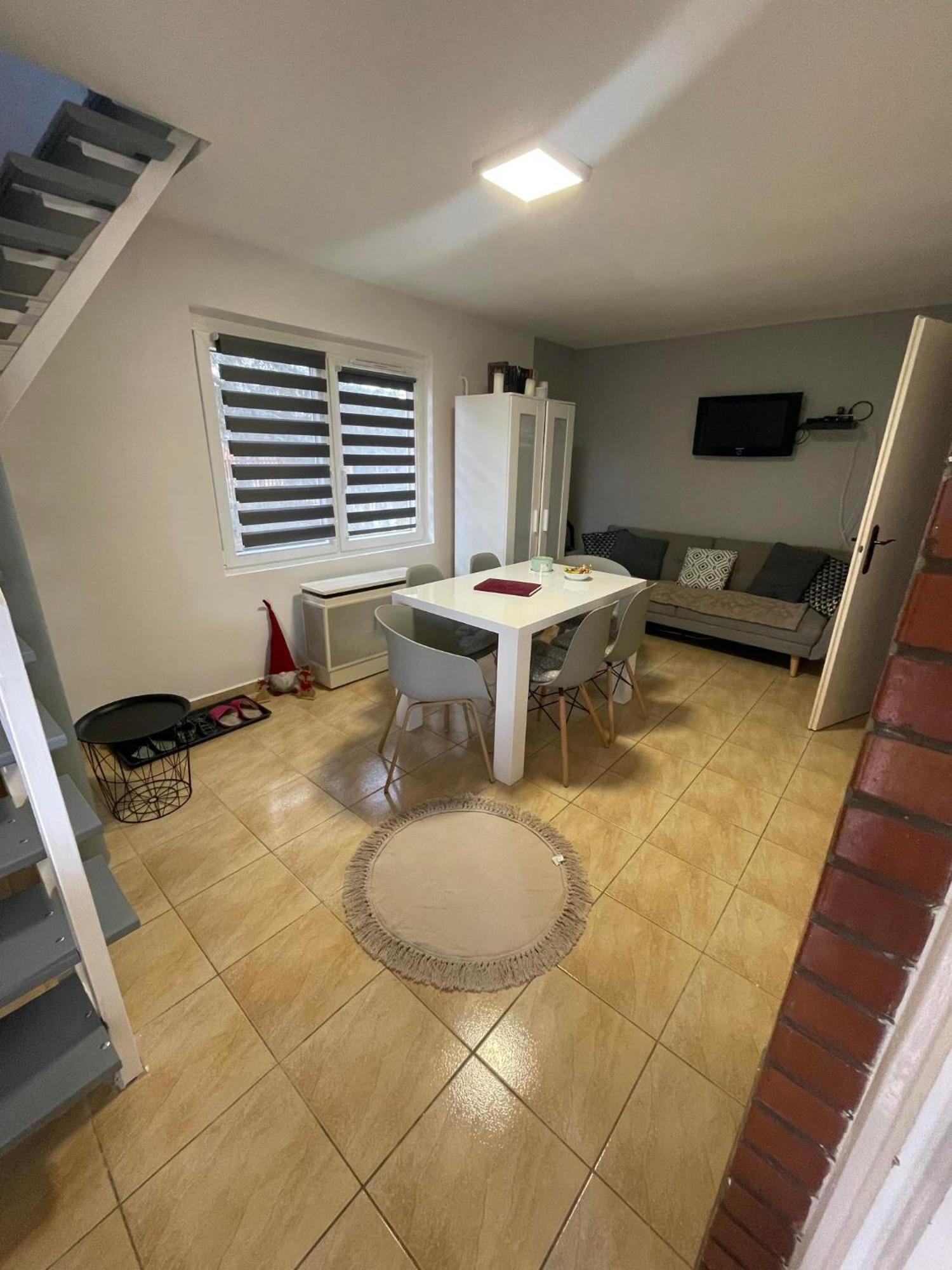 Chill Apartman Orosháza Εξωτερικό φωτογραφία